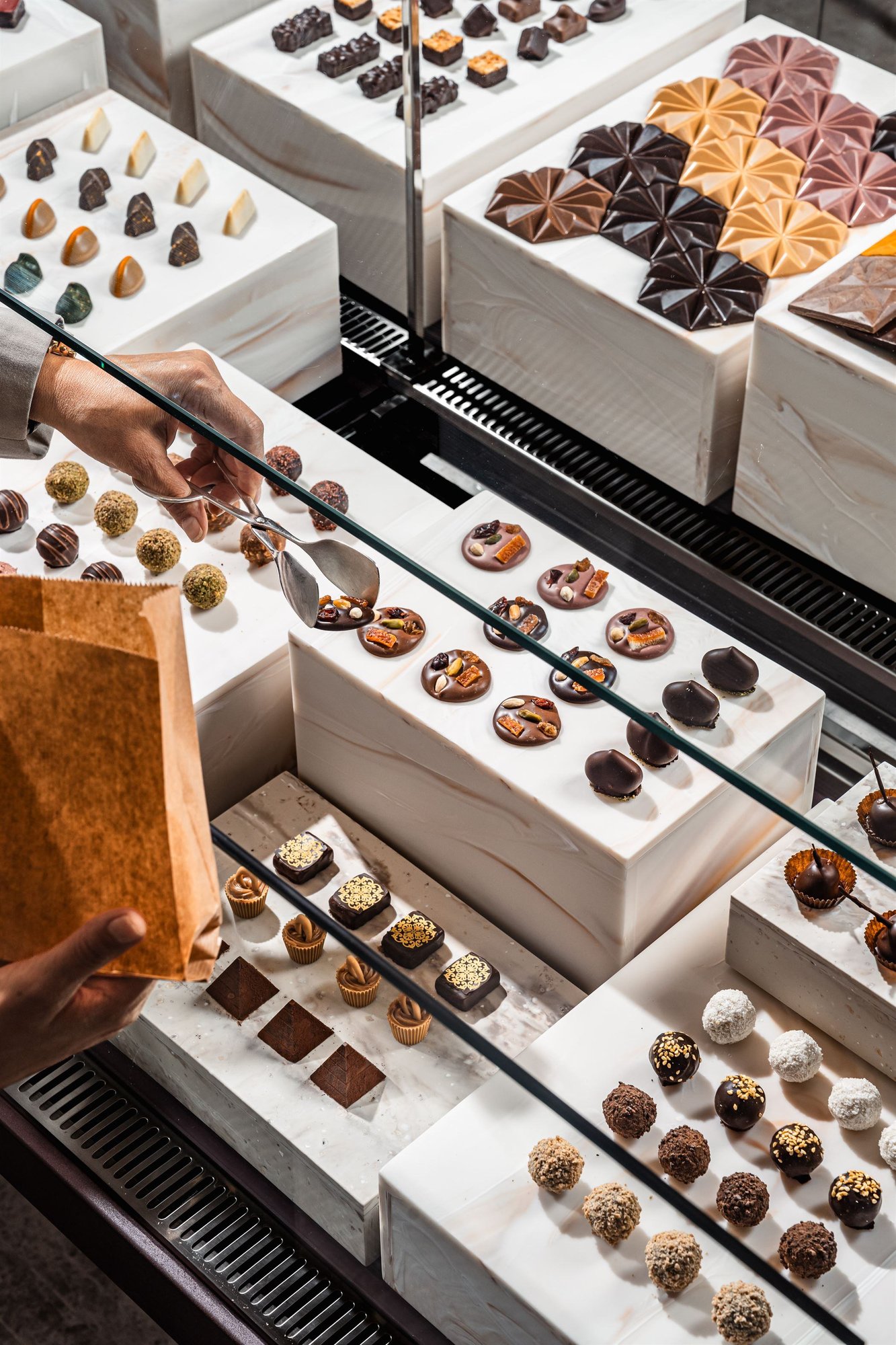 M CHOCOLATE (1)
