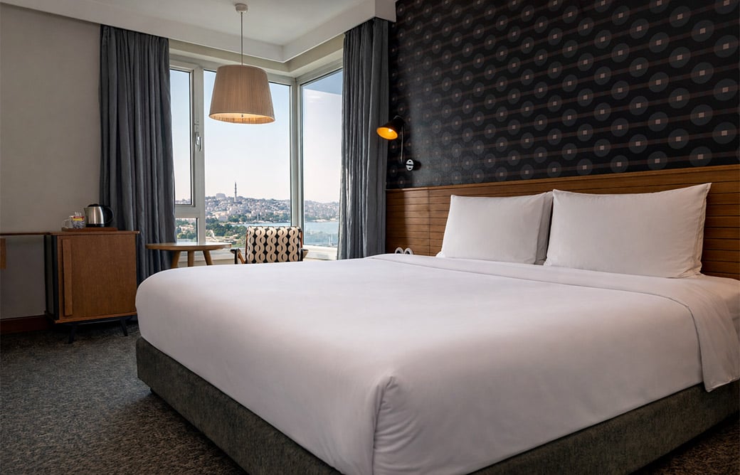 the-marmara-pera-club-deniz-manzarali-oda-list-card2