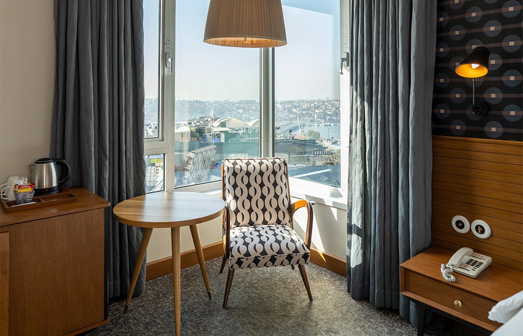 the-marmara-pera-club-deniz-manzarali-oda-list-card3