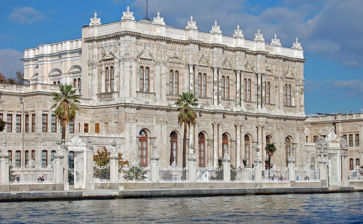 dolmabahce-sarayi-giris-ucreti-ziyaret