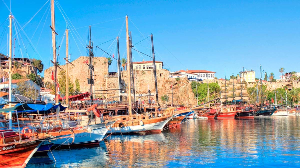 old city marine antalya boats