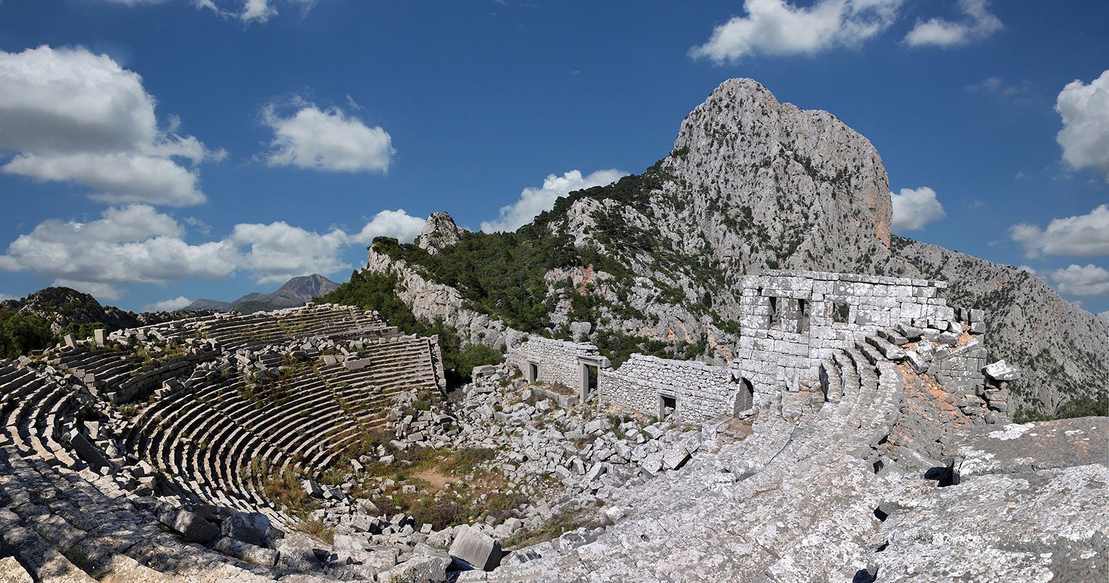 termessos-ruins-wide-shot