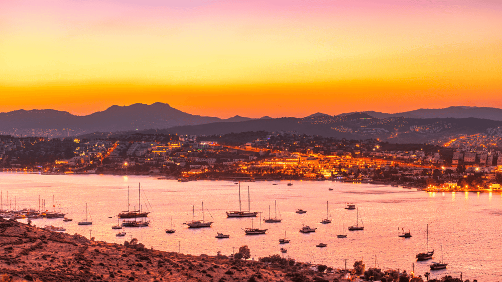 Bodrum’da Yazın İlk Haftaları: Sanat Galerileri, Tasarım Butikleri ve Gün Batımında Fine Dining
