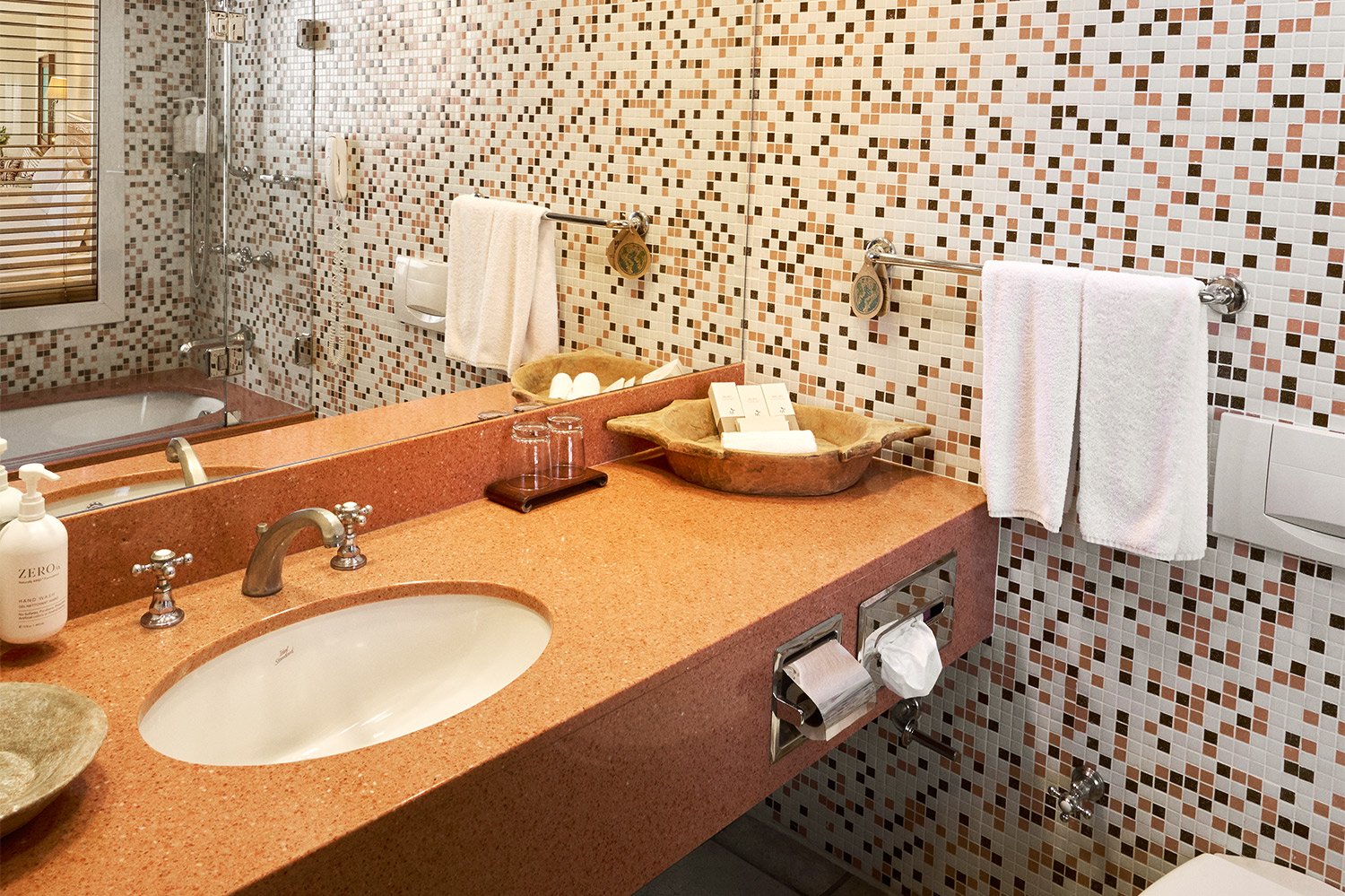 the-marmara-bodrum-corner-suite-card6