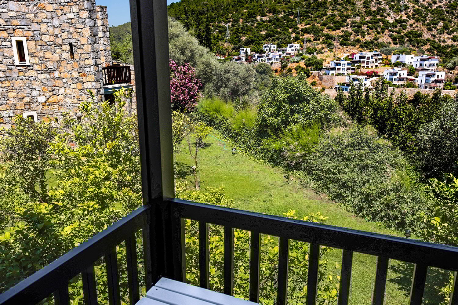 the-marmara-bodrum-deluxe-garden-view-room-card-2