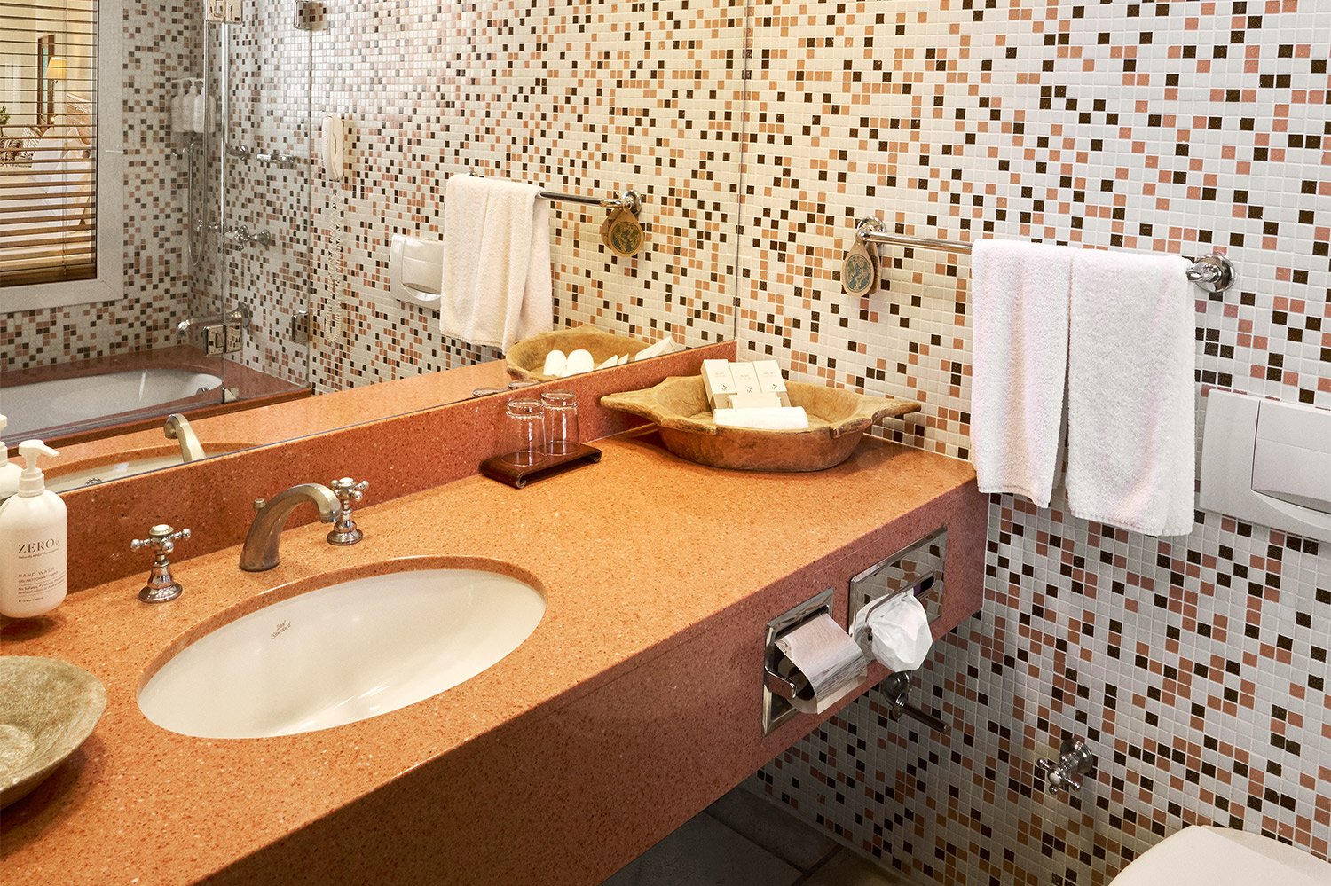 the-marmara-bodrum-deluxe-garden-view-room-card3