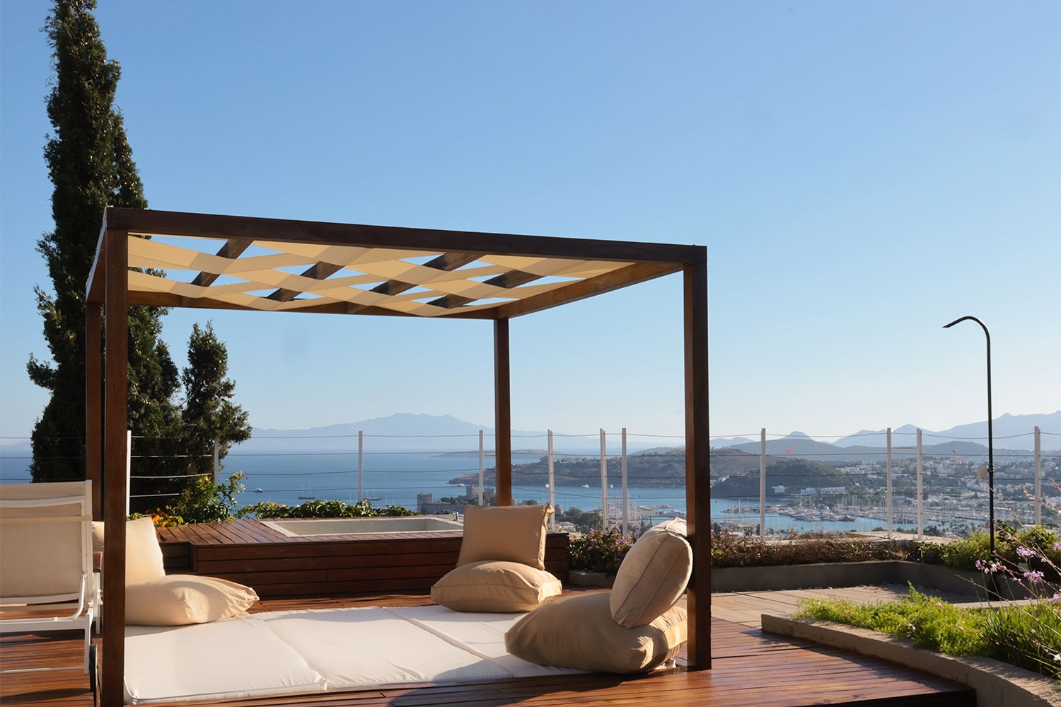 the-marmara-bodrum-dolce-vita-suite-card-2