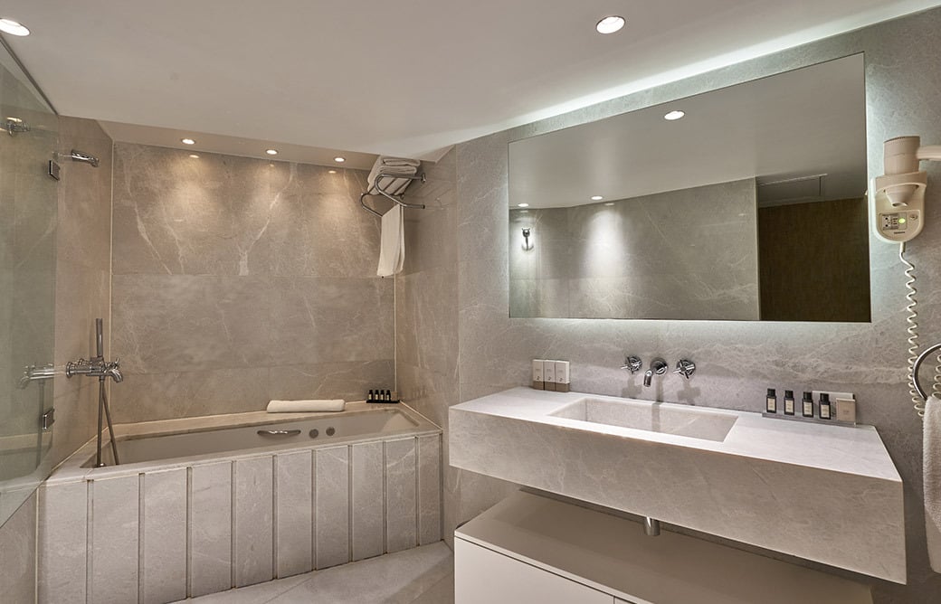 the-marmara-pera-bogaz-manzarali-suit-card9