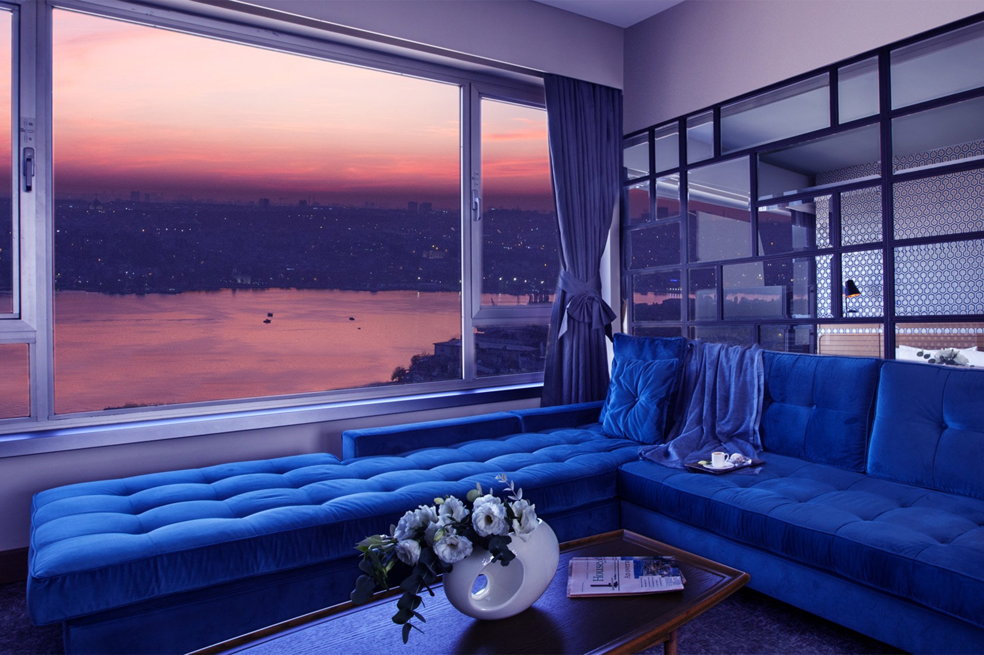 the-marmara-pera-bogaz-manzarali-suit-galeri