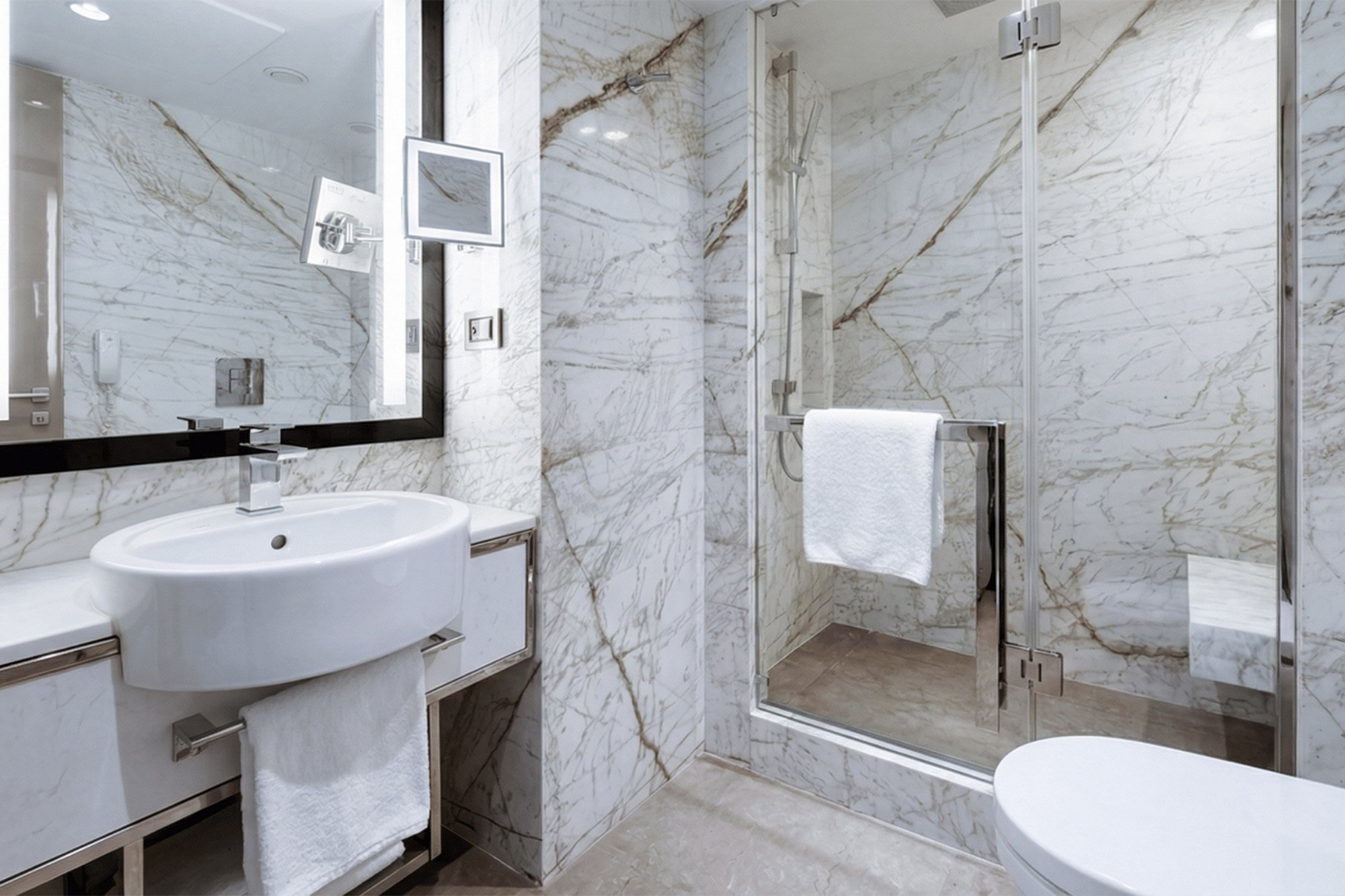 the-marmara-taksim-club-corner-city-view-card