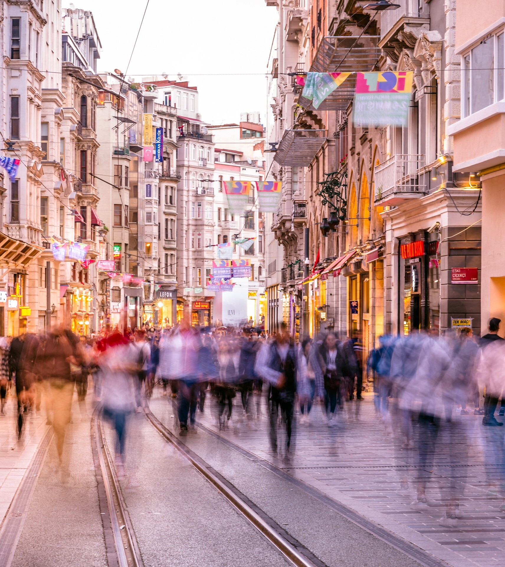 Discover the Ultimate Shopping Experience on Istiklal Street