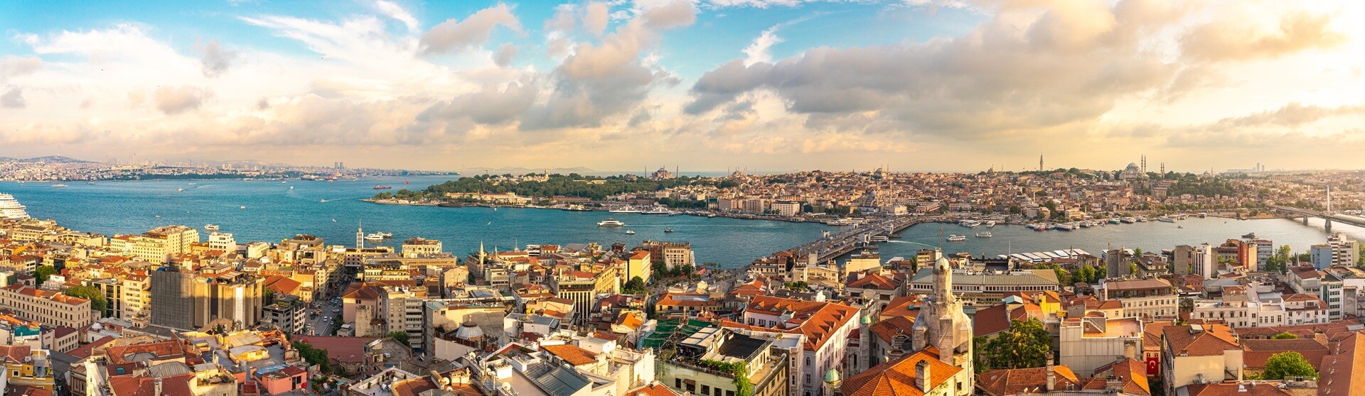 Exploring the Golden Horn: A Scenic Walk from Pera Through Istanbul's Historic Heart