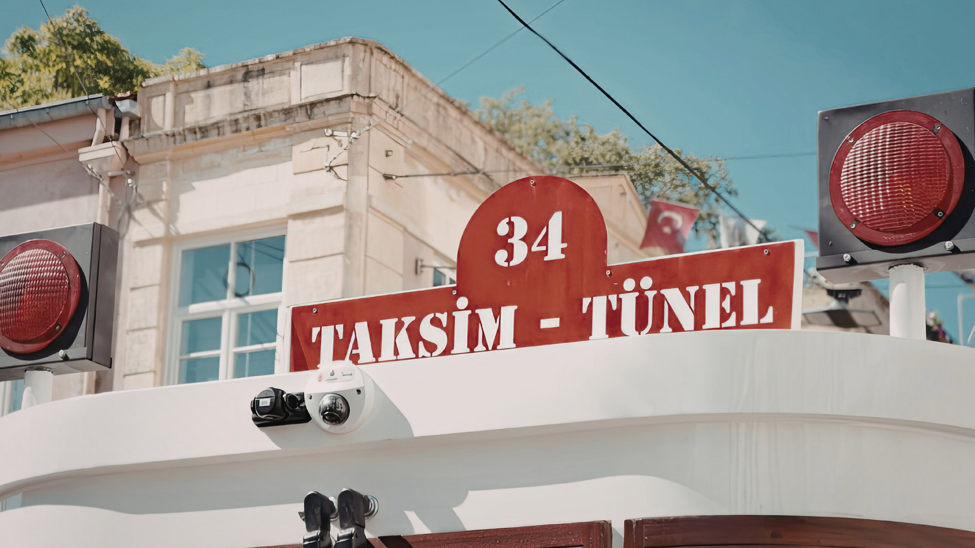 Sanatın Kalbi İstanbul'da Atıyor: Taksim ve Çevresinde Mart Ayı Kültür Rotası