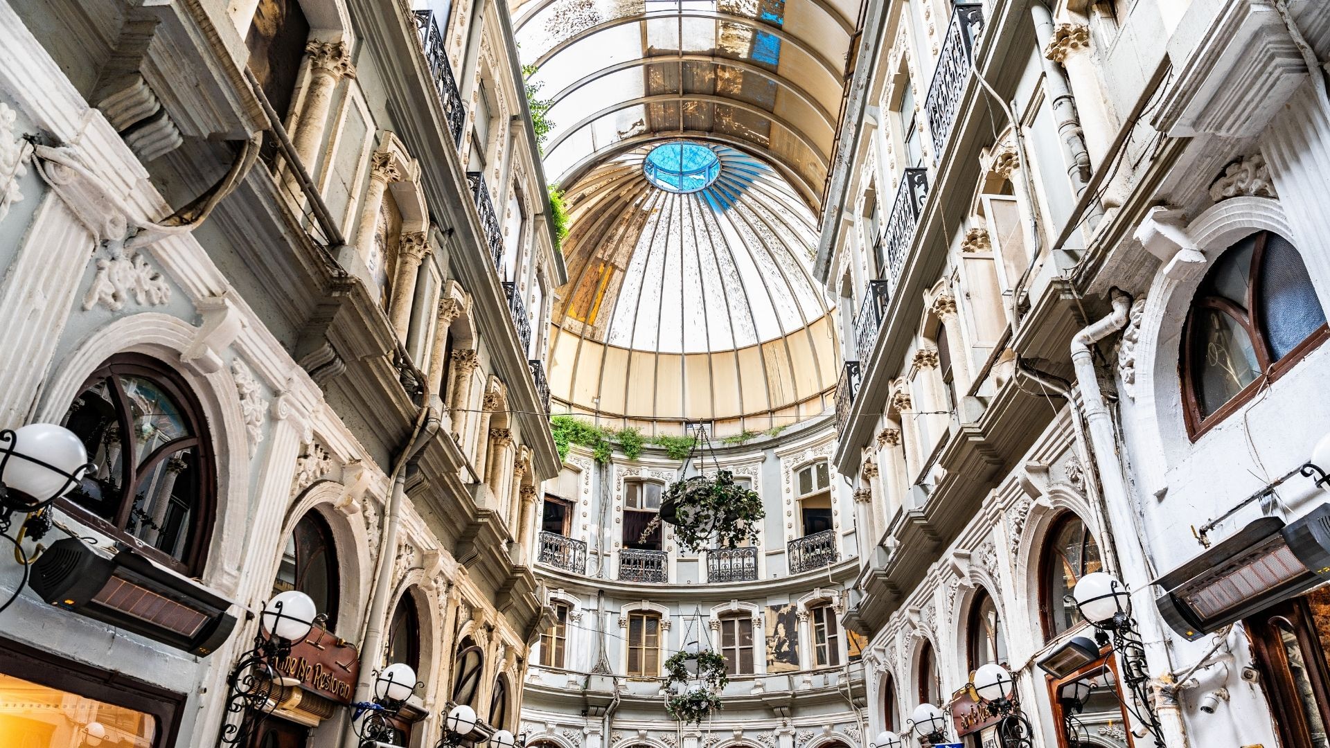 The Story and Spirit of Çiçek Pasajı: History and Tavern Culture in Taksim