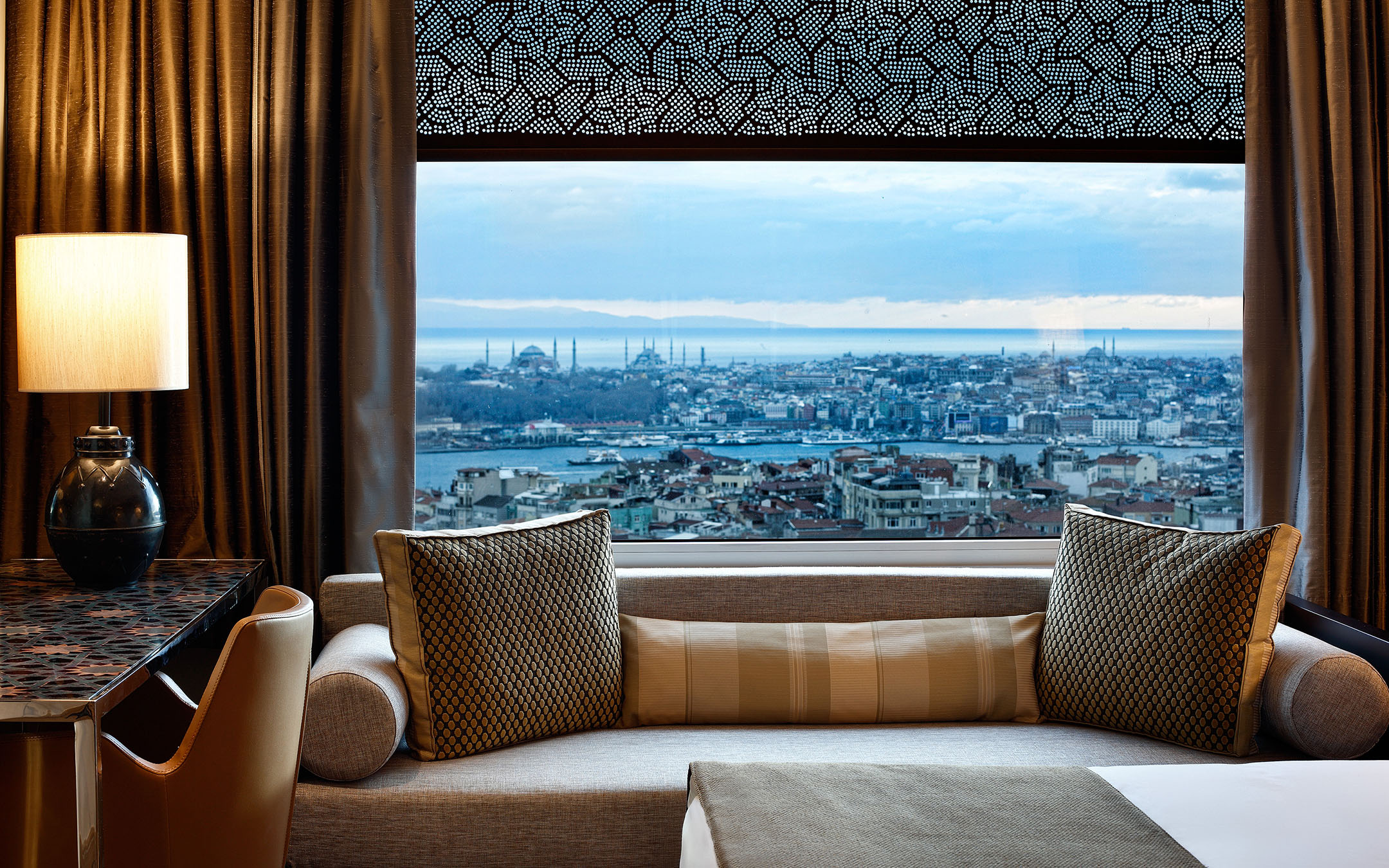 the-marmara-taksim-club-bosphorus-banner-desktop-1-d.jpg