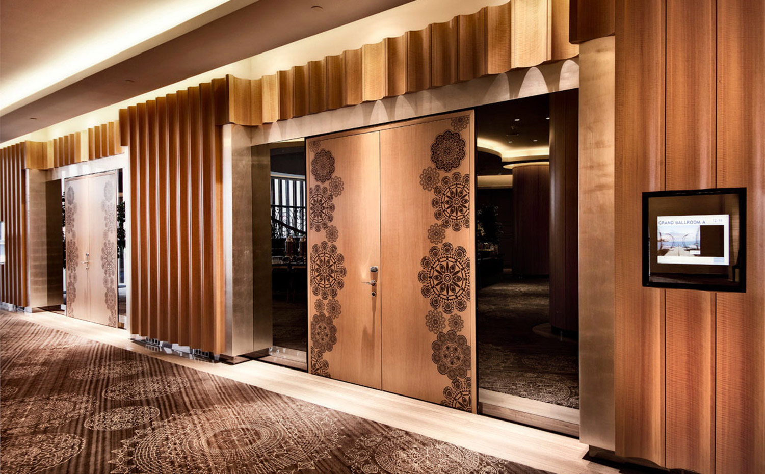 the-marmara-taksim-buyuk-balo-salonu-giris-foyer-galeri2.jpg
