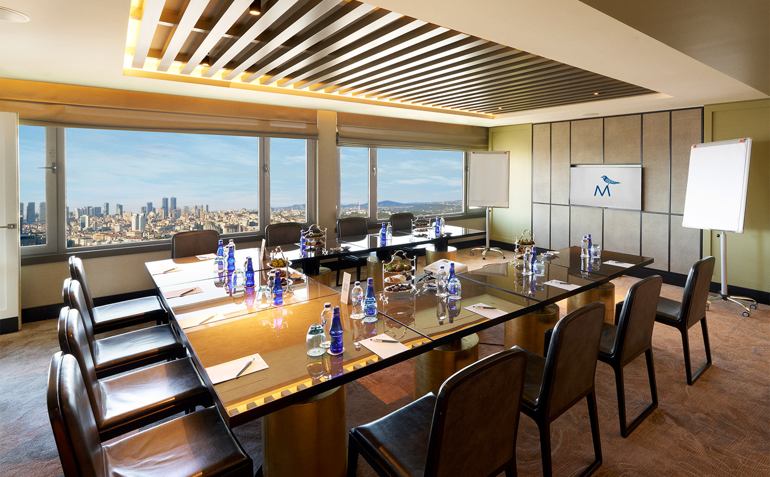 the-marmara-taksim-club-lounge-galeri.jpg