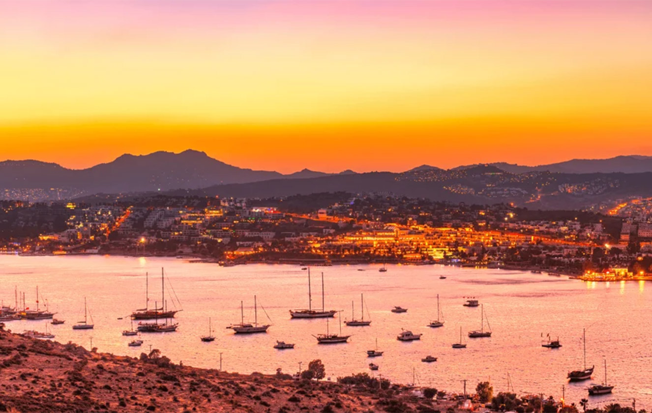 Bodrum’da Yazın İlk Haftaları: Sanat Galerileri, Tasarım Butikleri ve Gün Batımında Fine Dining