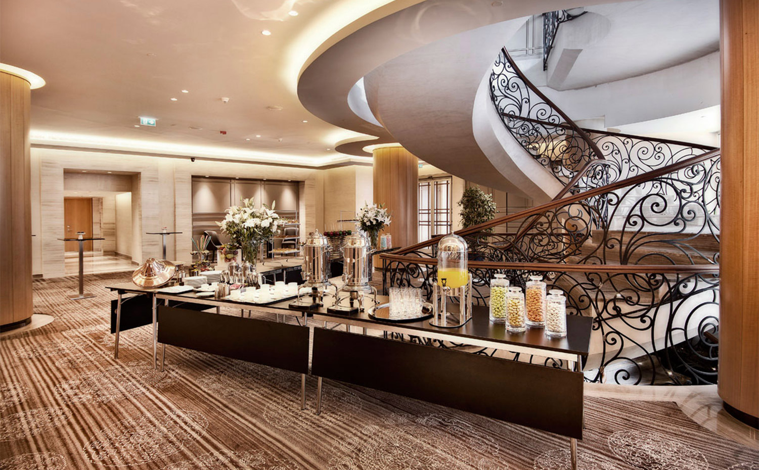 the-marmara-taksim-buyuk-balo-salonu-foyer-a-galeri.jpg