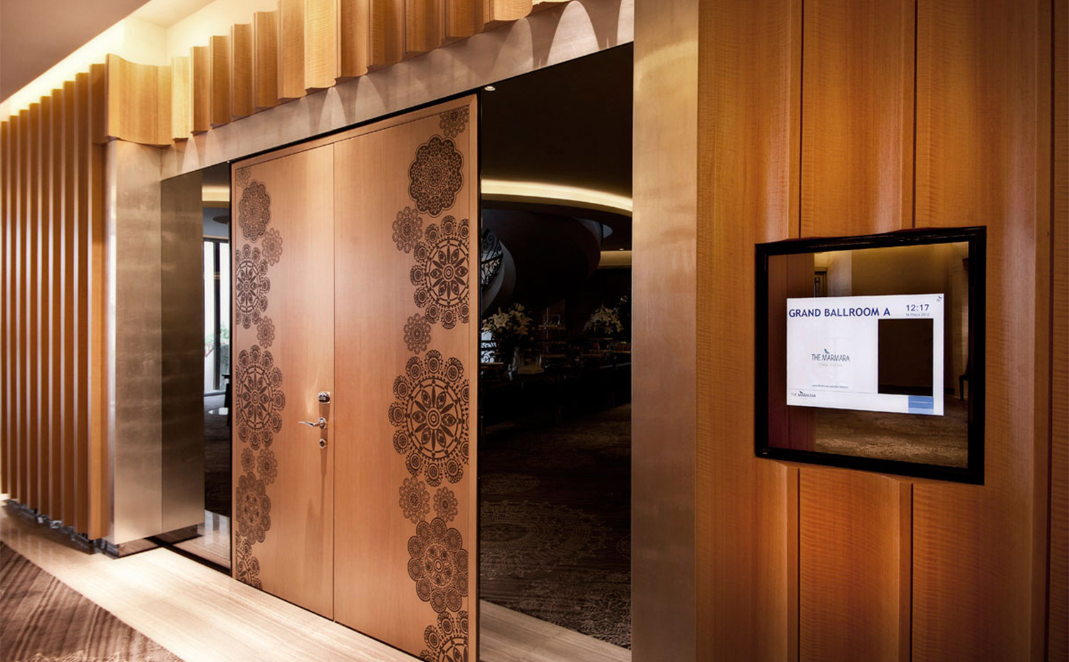 the-marmara-taksim-buyuk-balo-salonu-giris-foyer-galeri.jpg