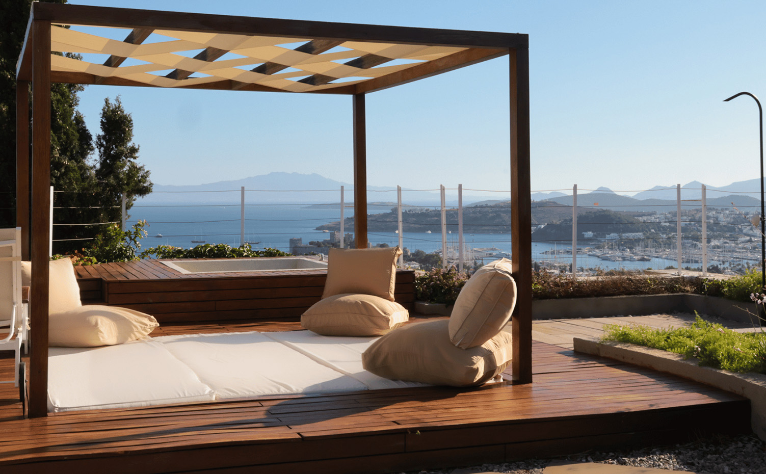 the-marmara-bodrum-konaklama-party-animal-suit-galeri-d-6.jpg