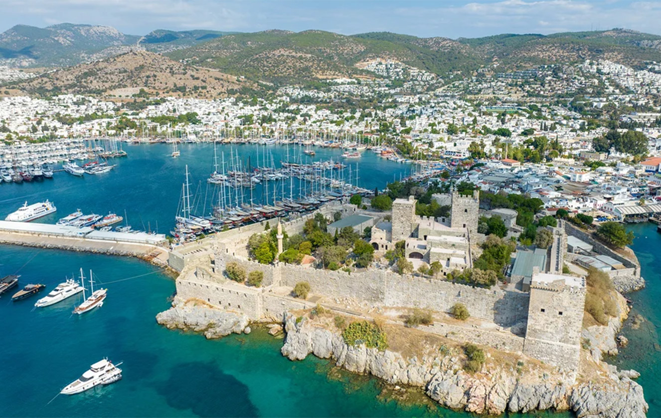 Navigating Bodrum's Marinas: A Voyage Through History and Modern Luxury