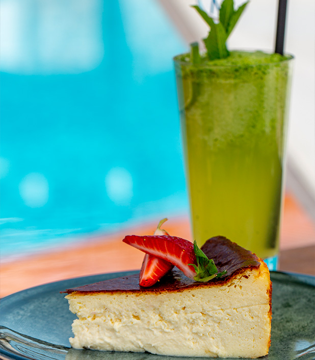 the-marmara-bodrum-pool-bar-galeri-d-3.jpg