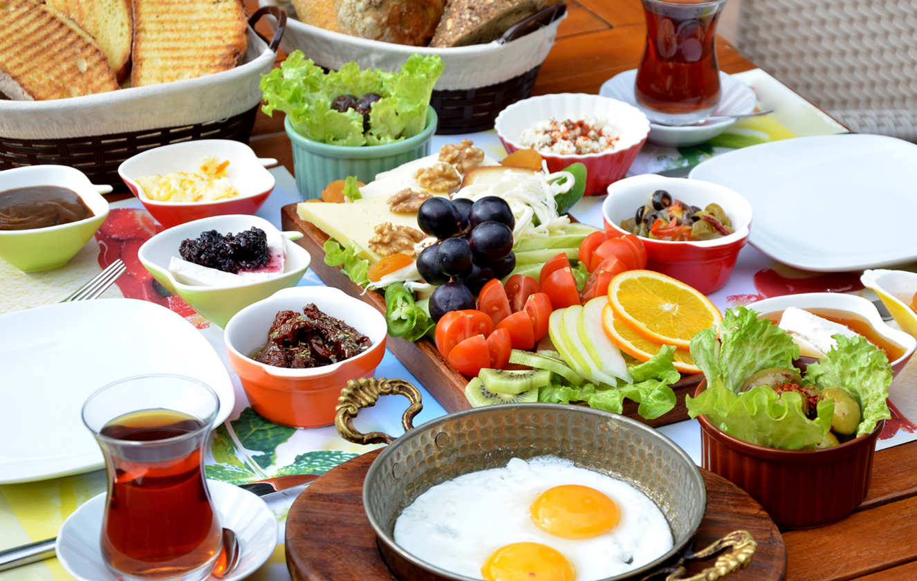 the-marmara-taksim-yaz-kahvaltisi-rotasi-banner.jpg