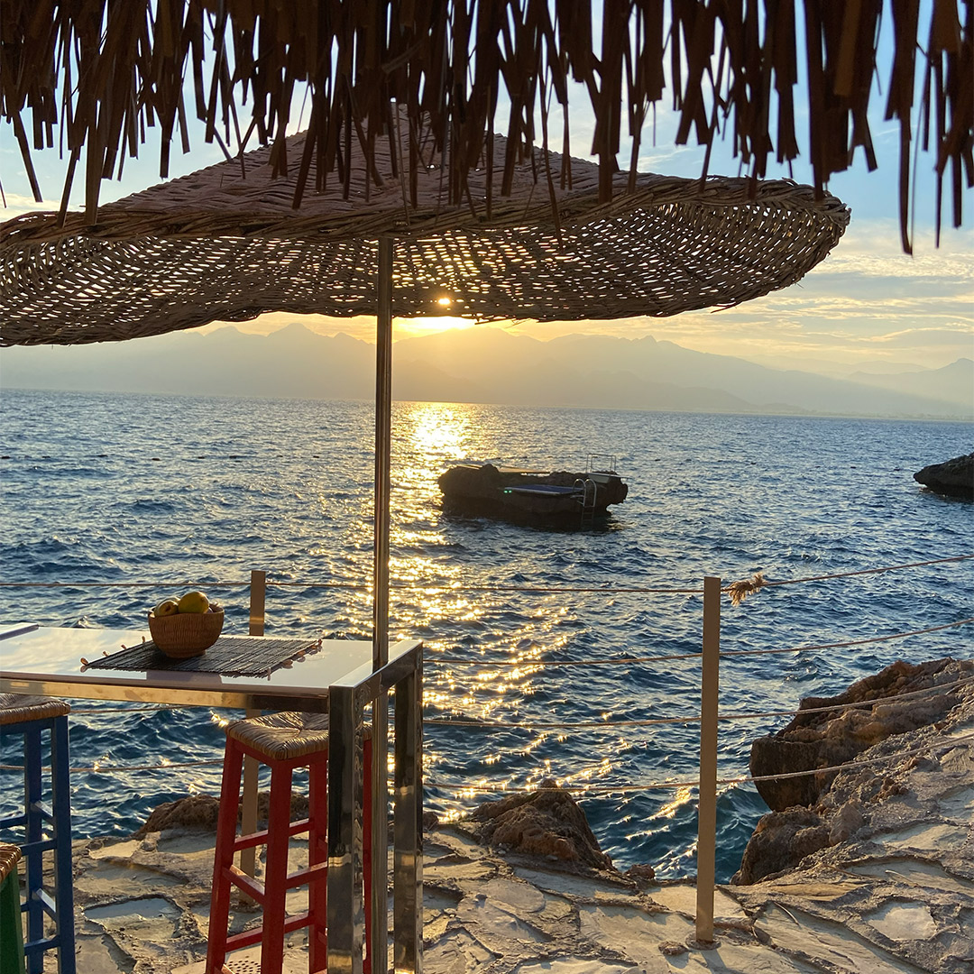 the-marmara-antalya-beach-bar-card4.jpg