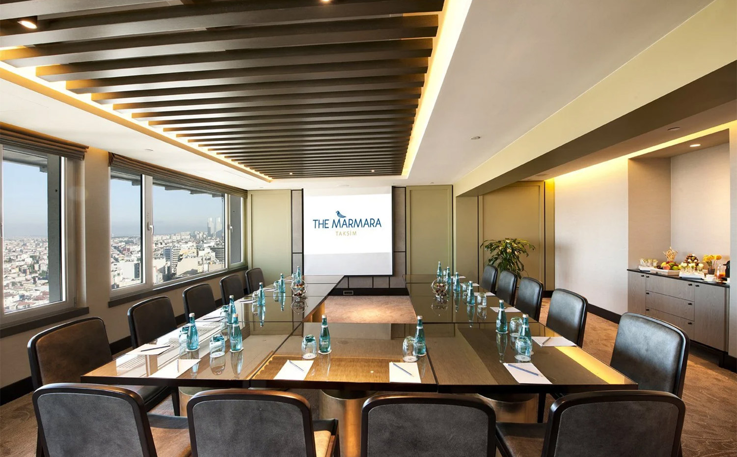 the-marmara-taksim-club-meeting-room-card.jpg