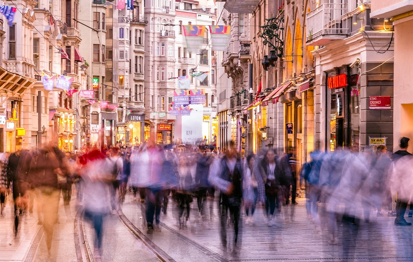 İstiklal Caddesi'ndeki Üstün Alışveriş Deneyimini Keşfedin