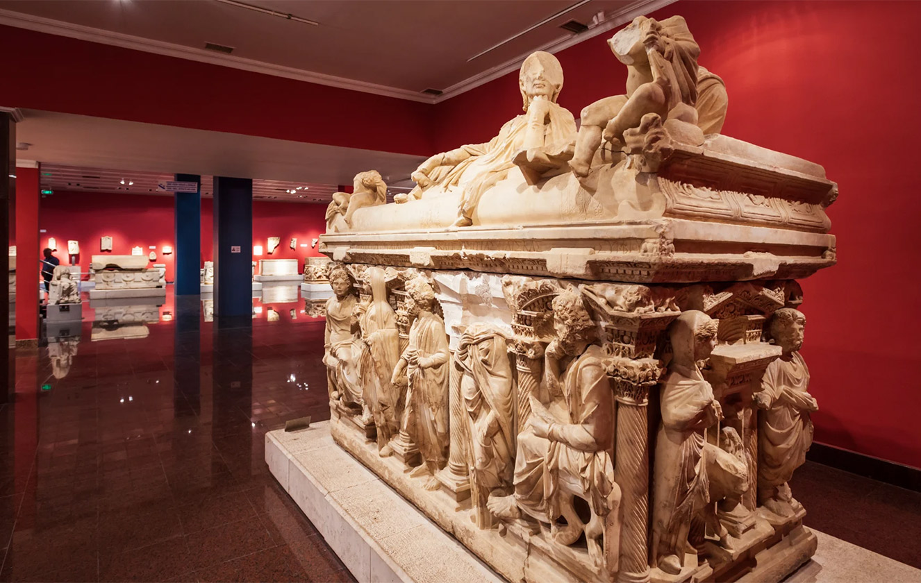 Antalya'da Yağmurlu Bir Gün: Antalya Arkeoloji Müzesi ve Tarihe Yolculuk