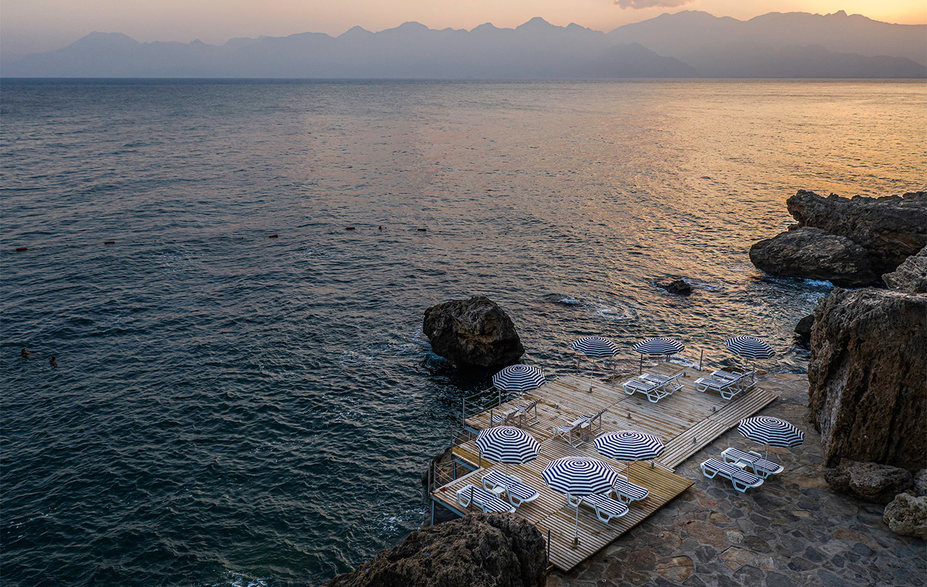 Sahillerden Antik Kentlere: Unutulmaz Bir Antalya Seyahati İçin Bu Aktiviteleri Yapmadan Dönmeyin!