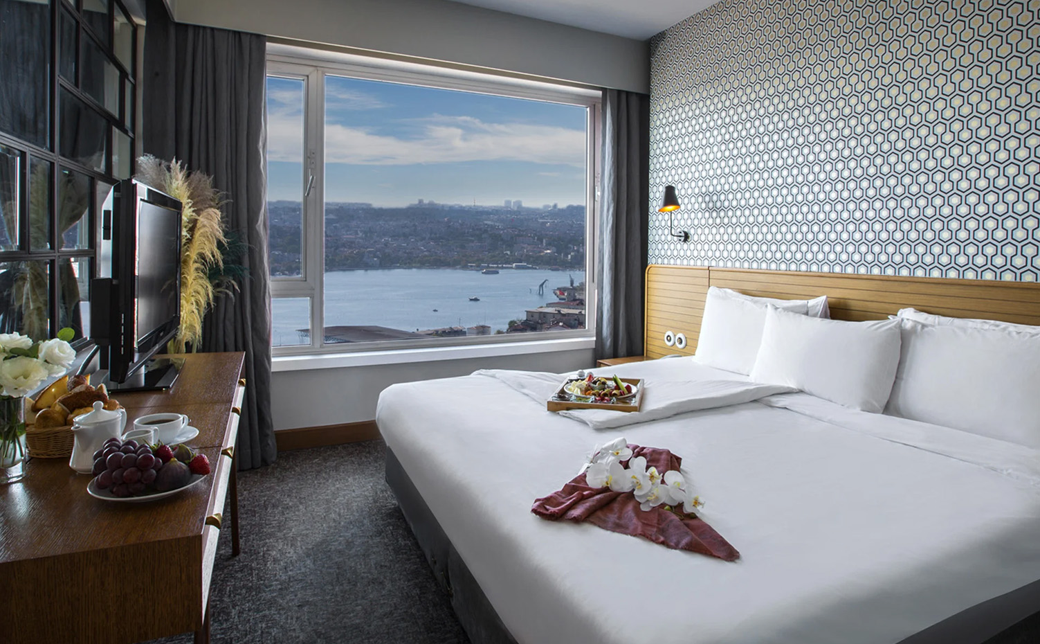the-marmara-pera-bogaz-manzara-suit-galeri-d-5.jpg