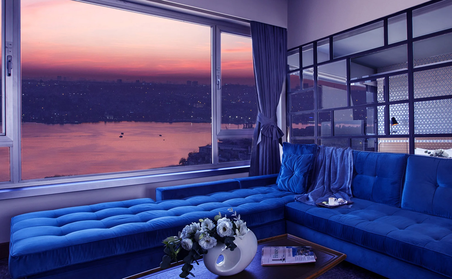 the-marmara-pera-bogaz-manzara-suit-galeri-d-2.jpg