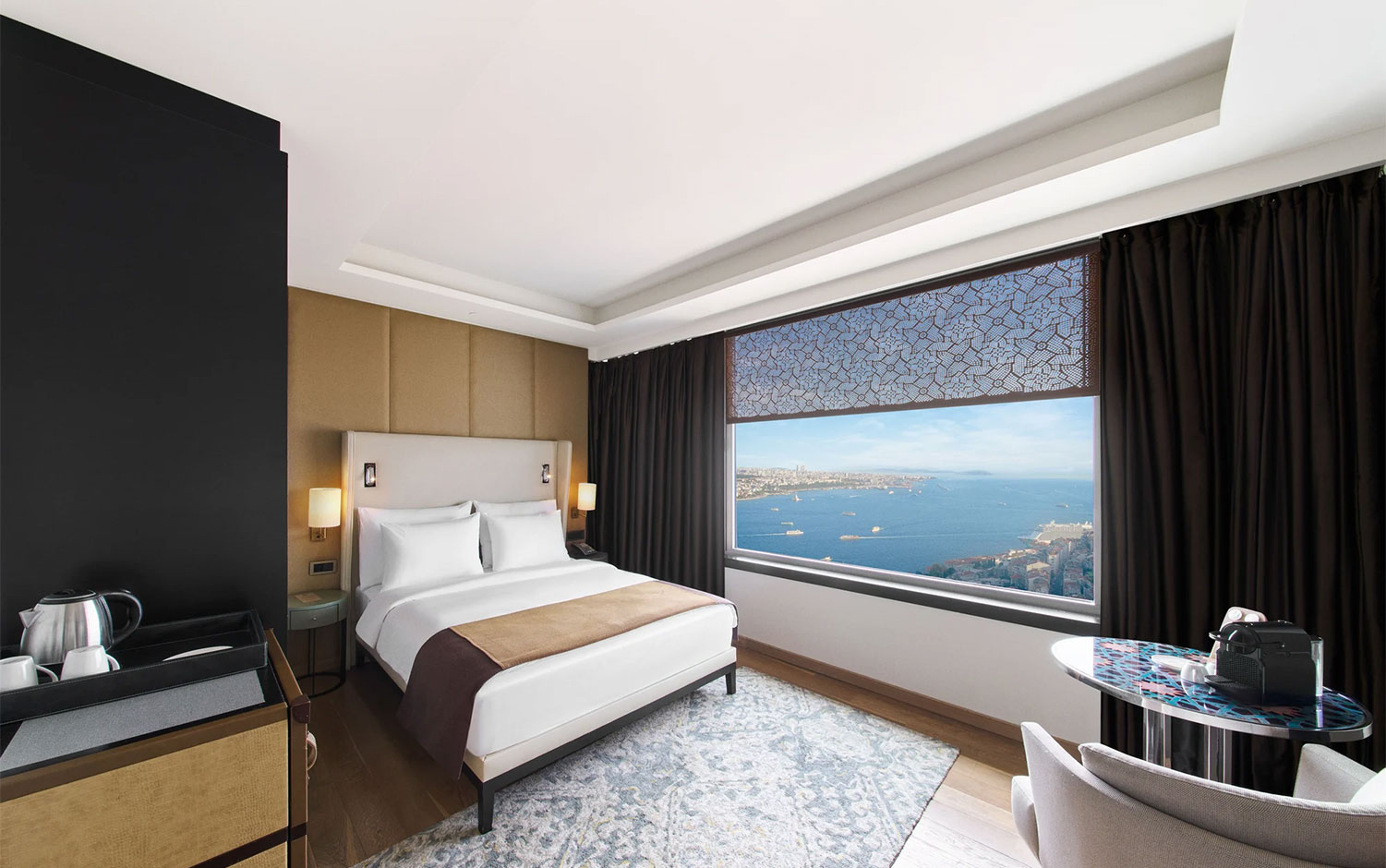 the-marmara-taksim-club-corner-bogaz-manzarali-oda-galeri.jpg