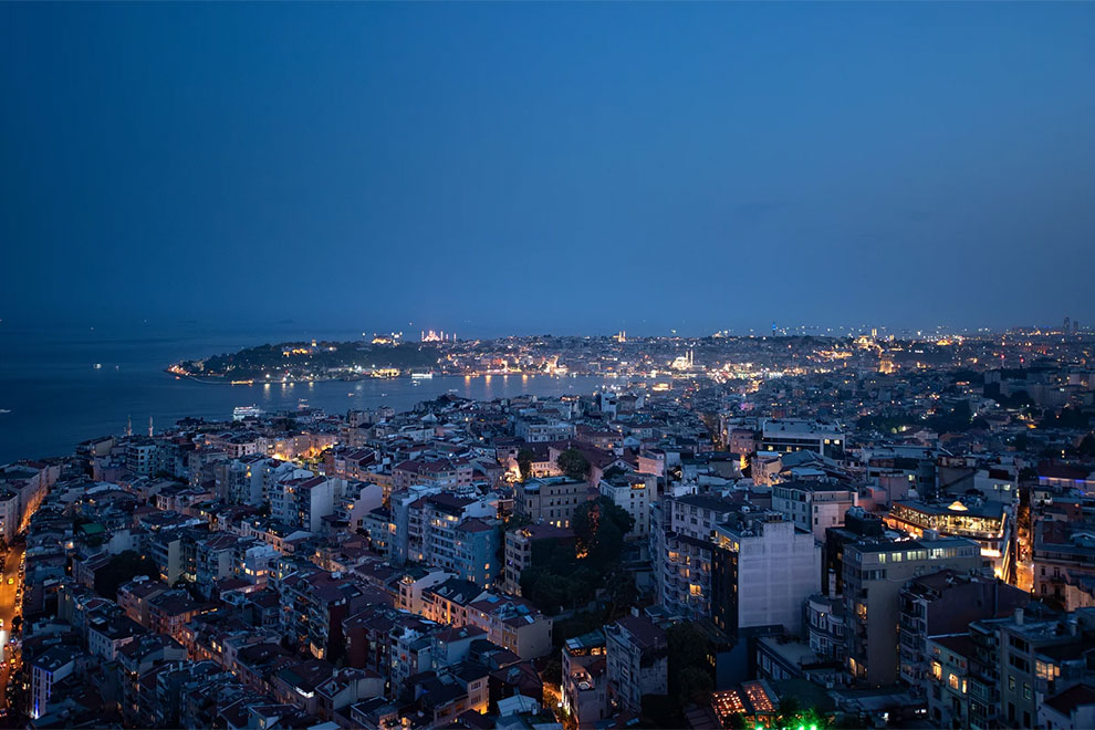 the-marmara-taksim-upperist-card2.jpg