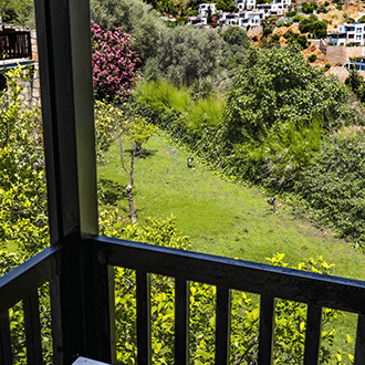 the-marmara-bodrum-konaklama-deluxe-room-garden-small-card.jpg